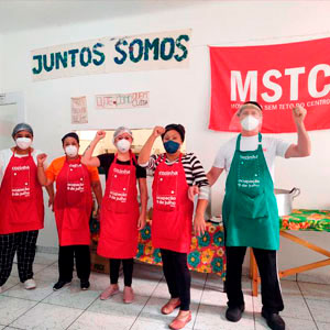 Equipe da Cozinha Ocupação 9 de Julho e do Lute Como Quem Cuida